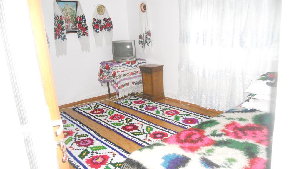 Busta House Hotel Bogdan Vodă Room photo